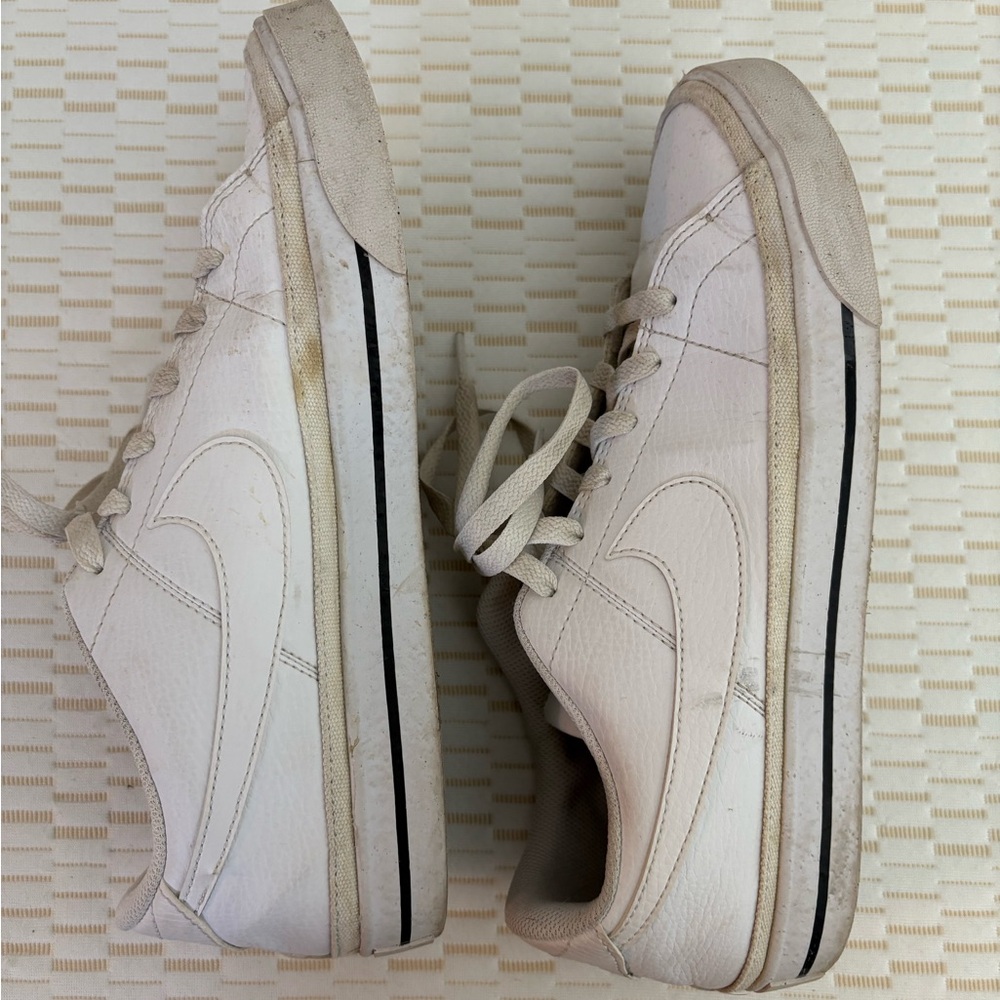 Nike White and Gray Men's Sneakers